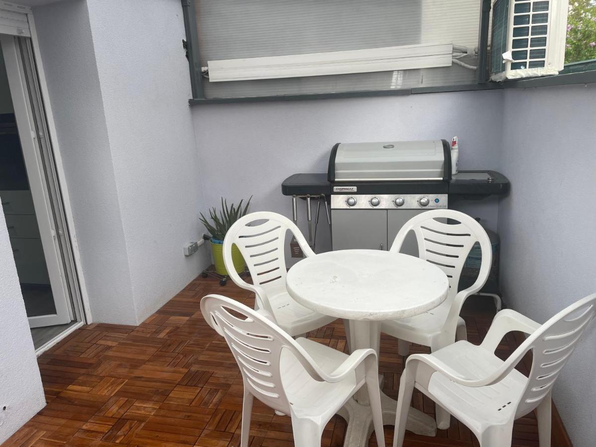 Maisonnette Avec Terrasse Strasbourg Bagian luar foto