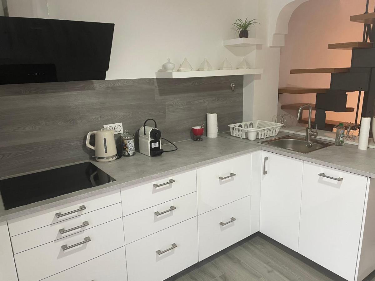 Maisonnette Avec Terrasse Strasbourg Bagian luar foto